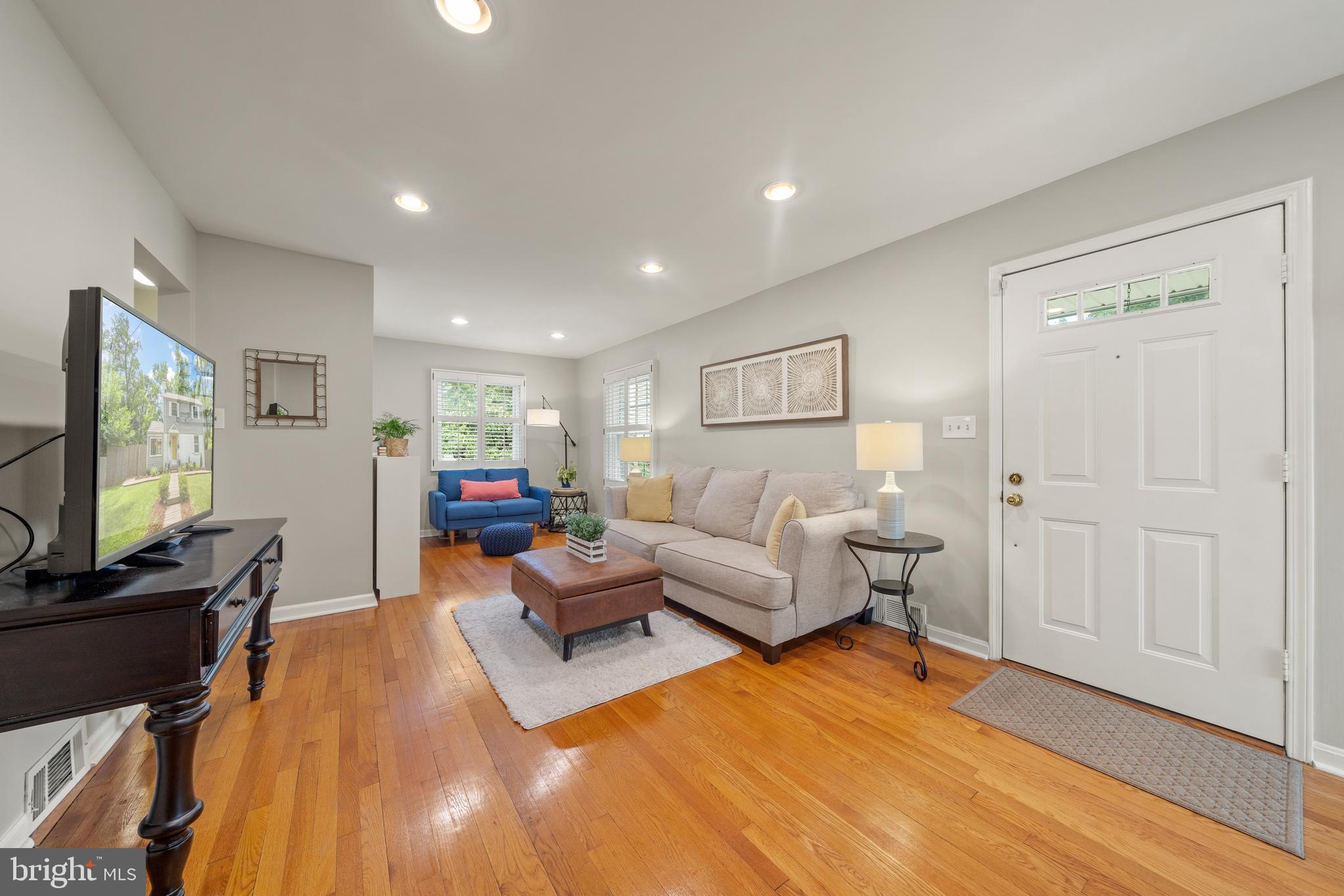 2 Whitestone Court Silver Spring, MD 20901 - Photo 6 of 35