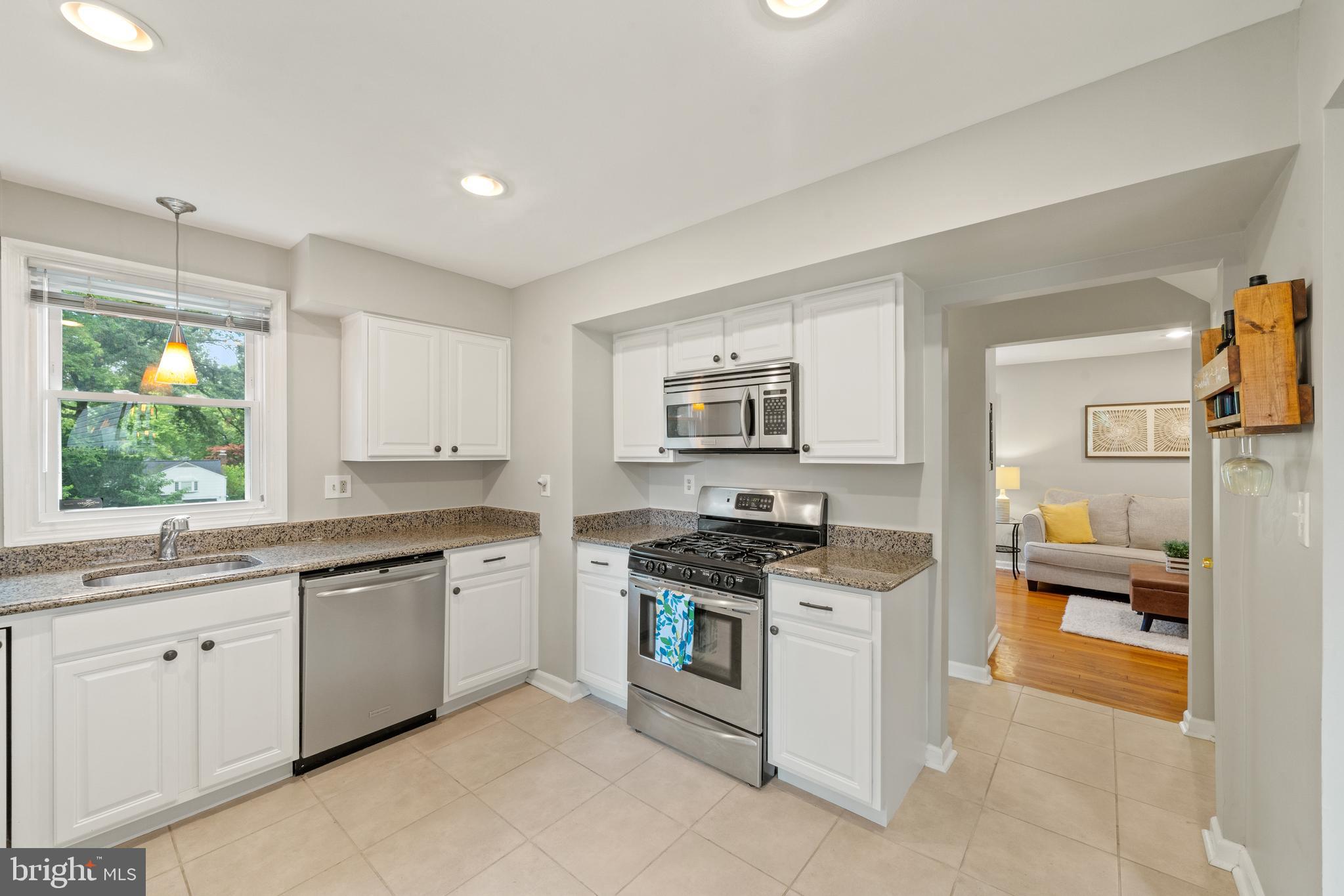 2 Whitestone Court Silver Spring, MD 20901 - Photo 8 of 35 Kitchen