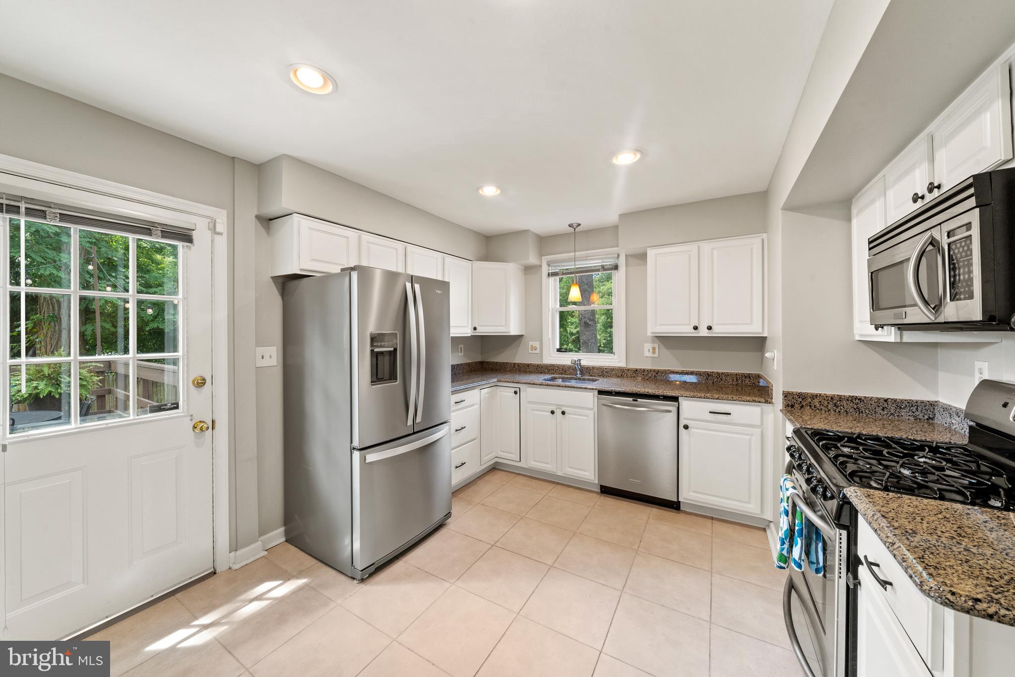 2 Whitestone Court Silver Spring, MD 20901 - Photo 9 of 35
