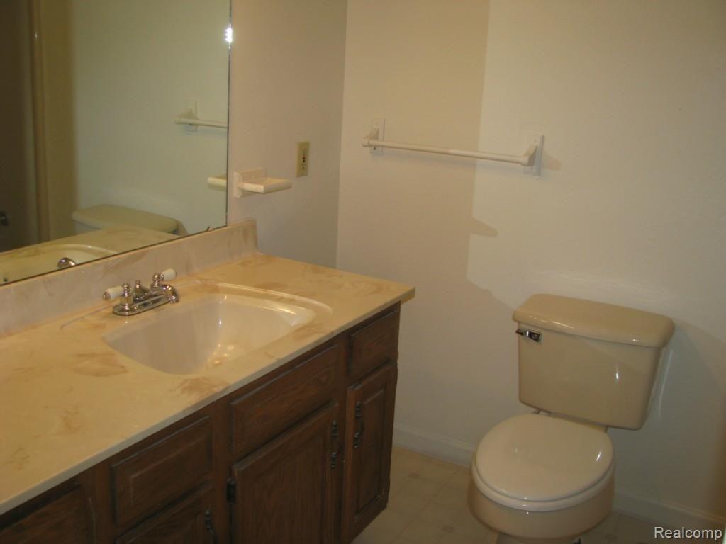 5596 East Dunbar Road Monroe, MI 48161 - Photo 6 of 8 5596 dunbar 072.jpg