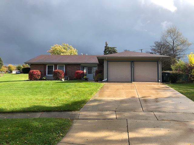 1035 Hermitage Lane Hoffman Estates, IL 60169 - Photo 1 of 21