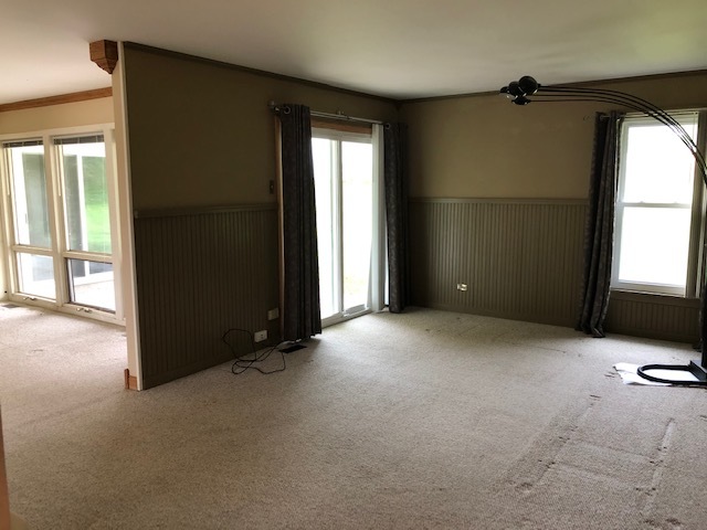 1035 Hermitage Lane Hoffman Estates, IL 60169 - Photo 19 of 21