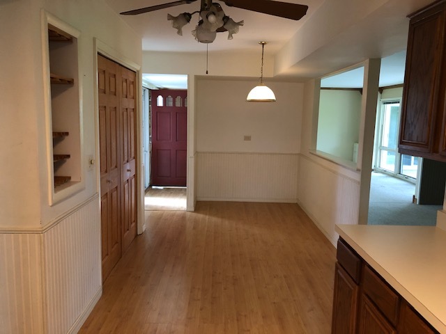 1035 Hermitage Lane Hoffman Estates, IL 60169 - Photo 5 of 21