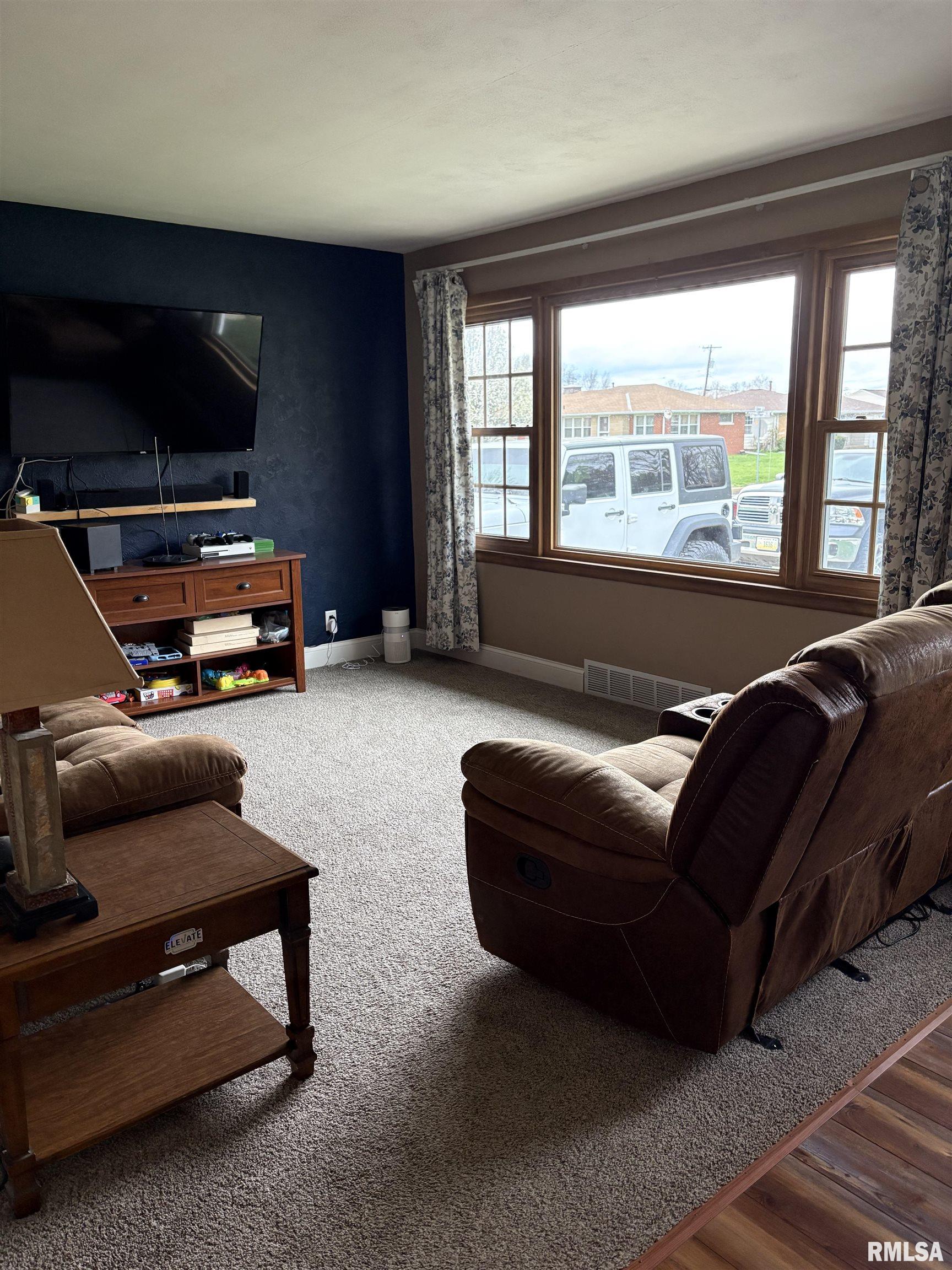 5108 West Pfeiffer Road Bartonville, IL 61607 - Photo 4 of 15