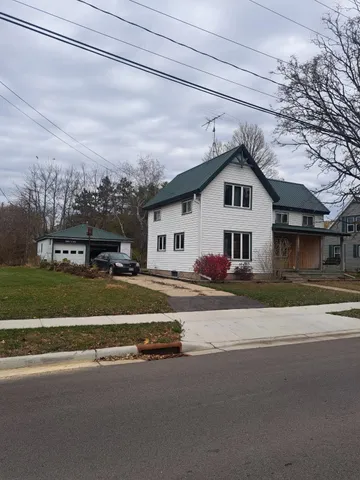 $205,000 | 660 East Lake Avenue, Monticello, WI 53570