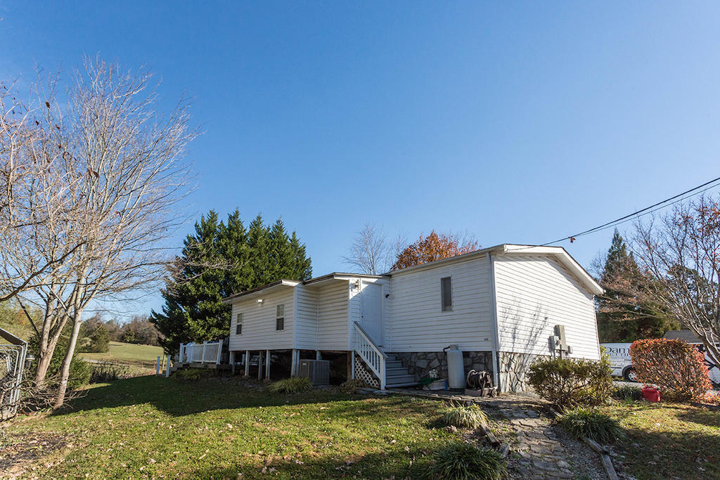 101 Crest Court Blue Ridge, VA 24064 - Photo 32 of 35