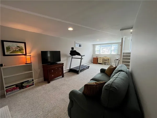 $5,200 | 83 Eustis Avenue, Newport, RI 02840