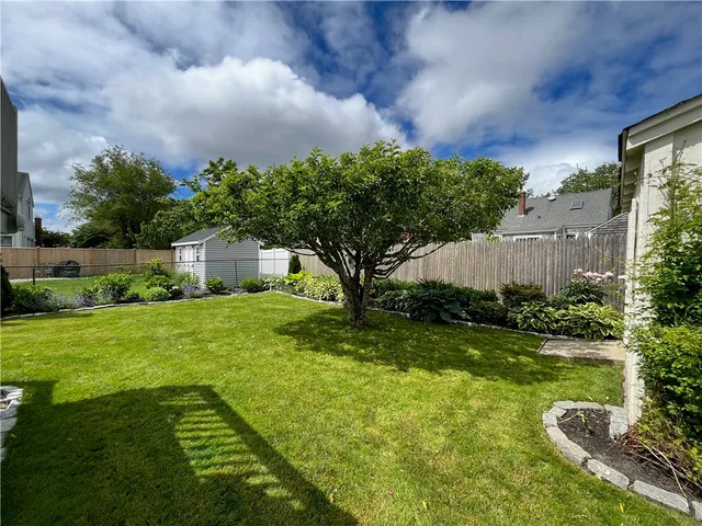 $5,500 | 83 Eustis Avenue, Newport, RI 02840