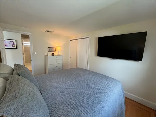$5,200 | 83 Eustis Avenue, Newport, RI 02840