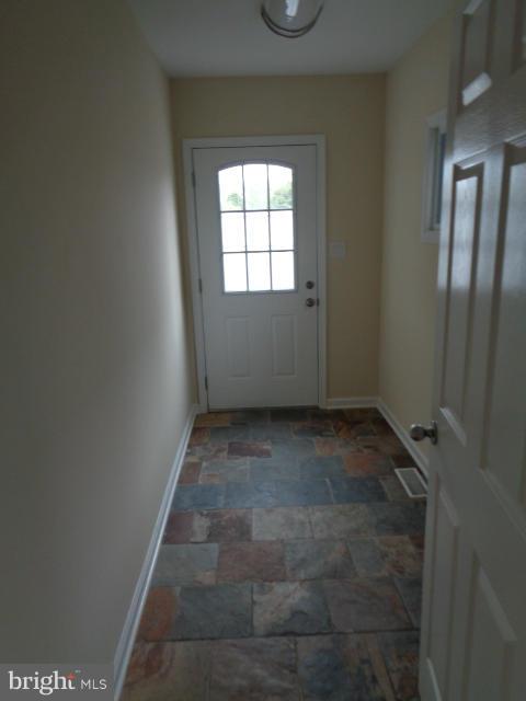 321 St Georges Road Baltimore, MD 21221 - Photo 4 of 21 Interior (General)