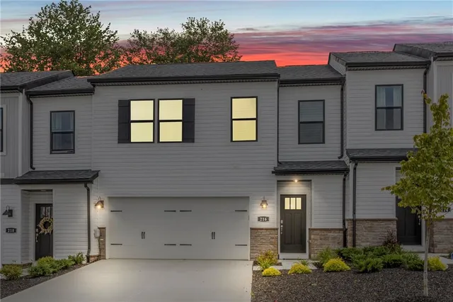 $2,300 | 216 Hanover Lane, Meadow Lands, PA 15347