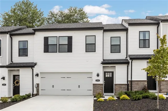 $2,300 | 216 Hanover Lane, Meadow Lands, PA 15347