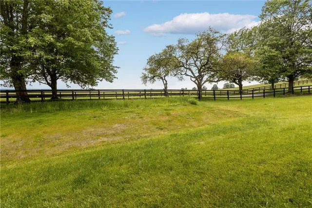 $2,300 | 216 Hanover Lane, Meadow Lands, PA 15347