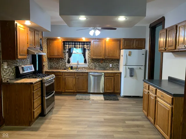 $199,900 | 509 Howard Avenue, Rockville, IN 47872