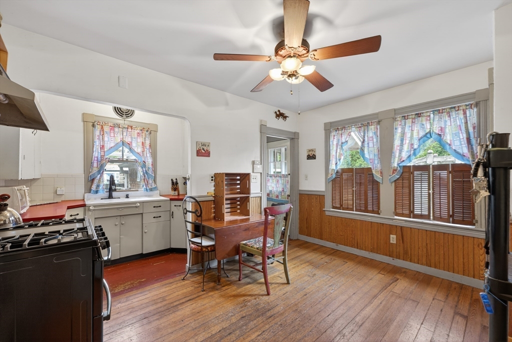34 Bridge Street Fairhaven, MA 02719 - Photo 8 of 34