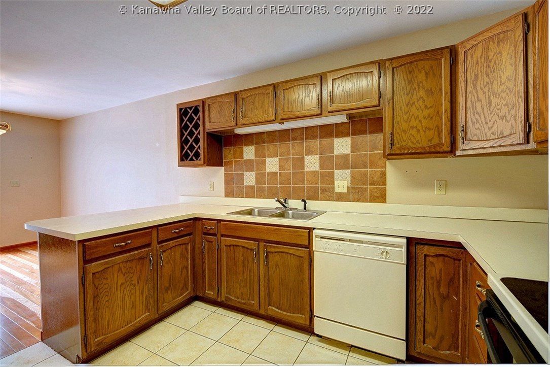 200 Flintlock Road Charleston, WV 25314 - Photo 16 of 37 Gallery Image 16
