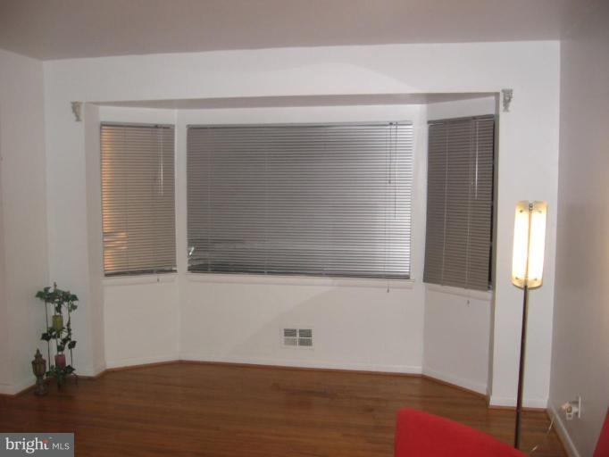 3525 Kings Point Road Randallstown, MD 21133 - Photo 4 of 12 Living Room #3