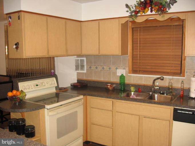 3525 Kings Point Road Randallstown, MD 21133 - Photo 10 of 12 Kitchen