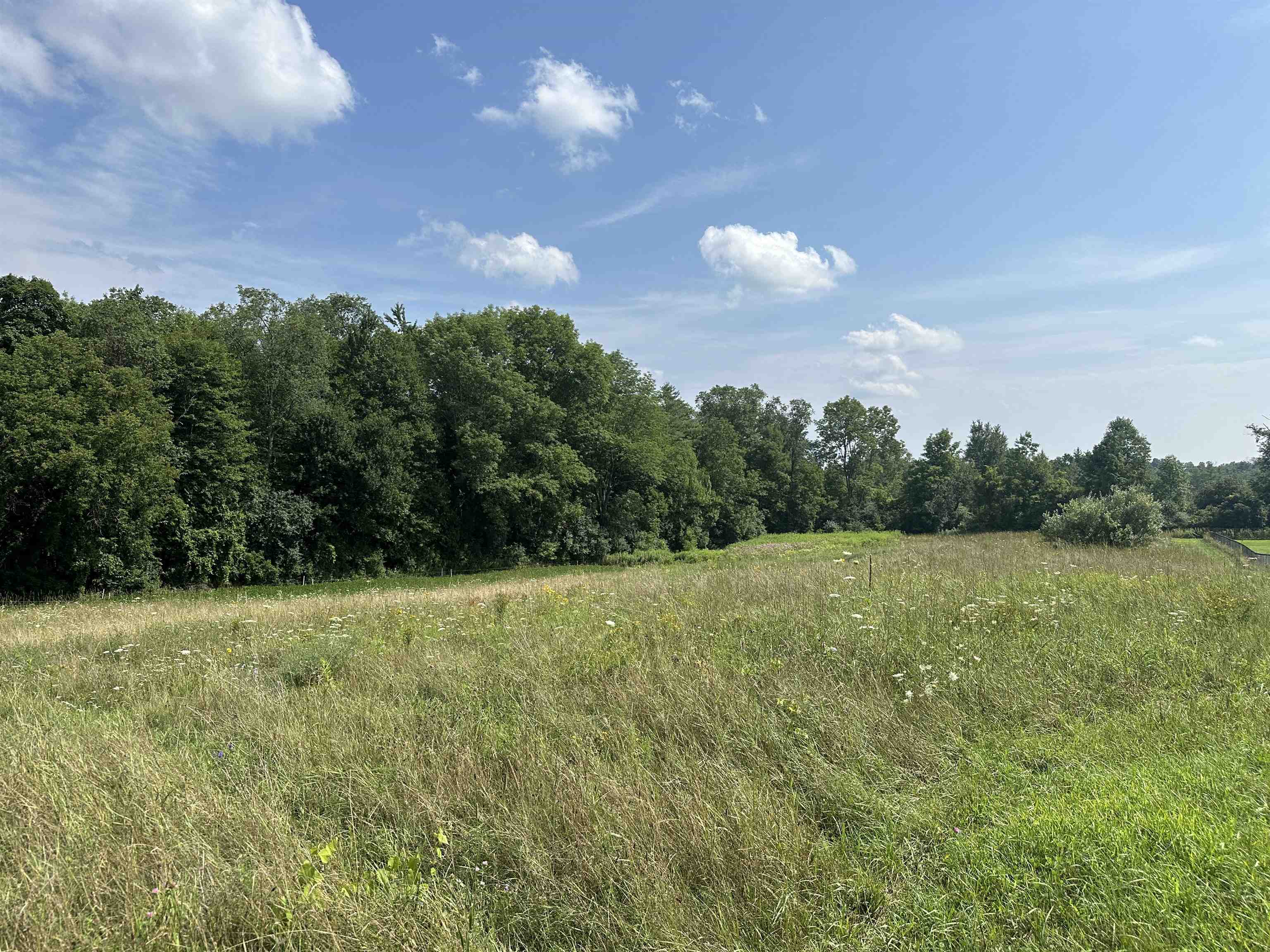 220 Gloria Avenue Rutland, VT 05701 - Photo 2 of 9