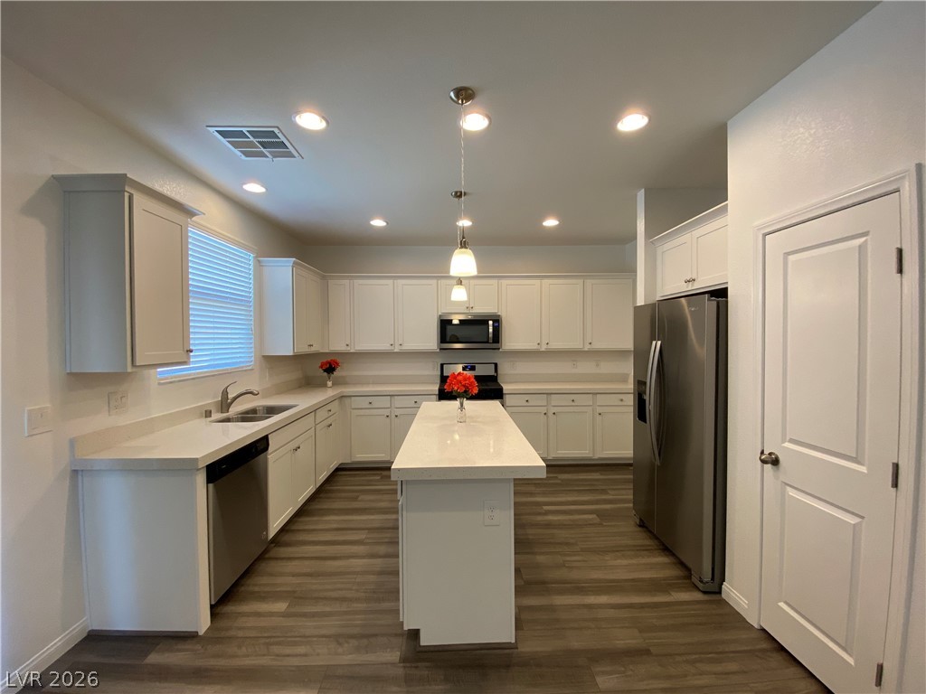 2212 Stone Well Road North Las Vegas, NV 89031 - Photo 4 of 43