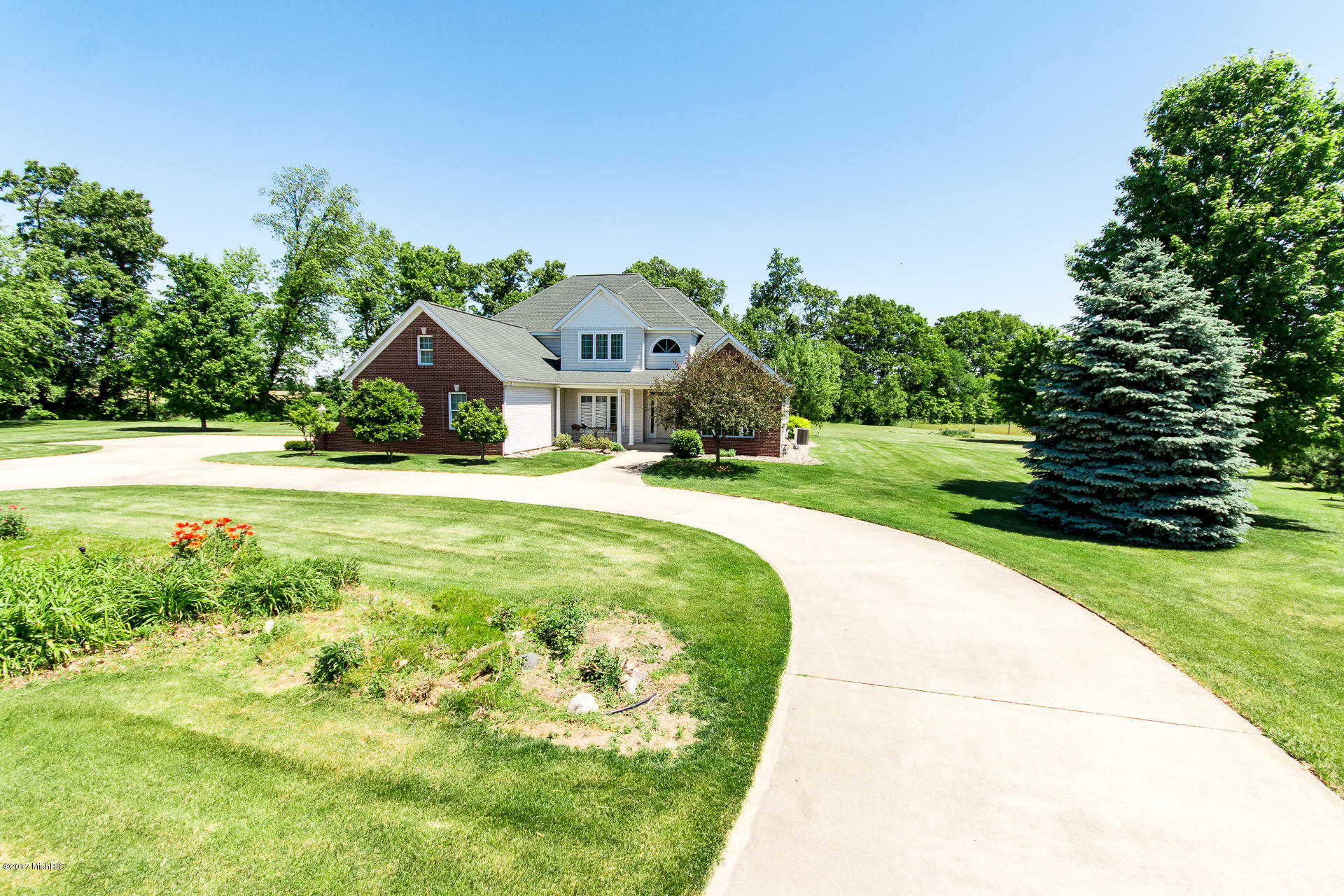 56011 Truman Drive Three Rivers, MI 49093 - Photo 2 of 49 Front