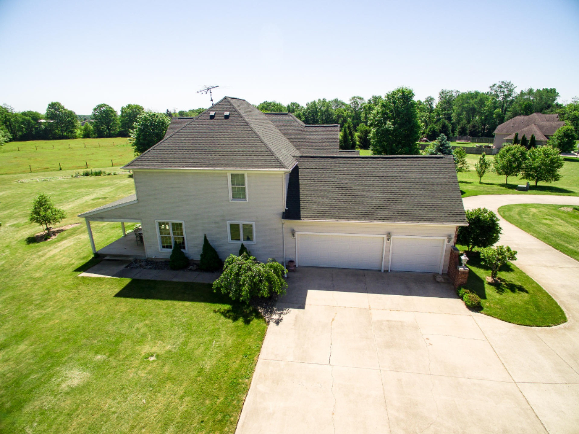 56011 Truman Drive Three Rivers, MI 49093 - Photo 35 of 49 Garage