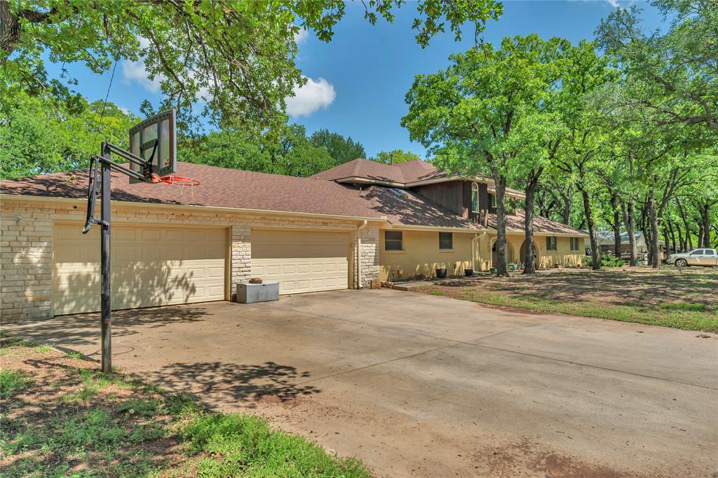116 Nottingham Circle Bridgeport, TX 76426 - Photo 3 of 40
