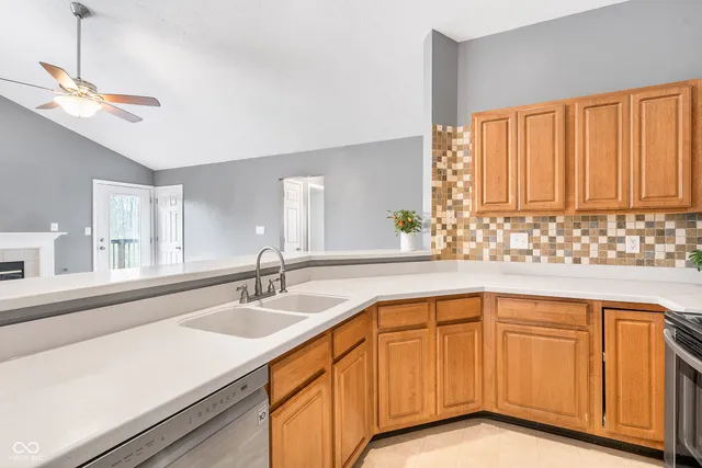 $215,000 | 474 Glenn Villa Lane, Unit 140, Avon, IN 46123