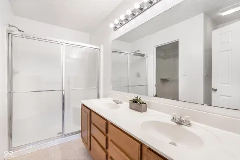 $215,000 | 474 Glenn Villa Lane, Unit 140, Avon, IN 46123