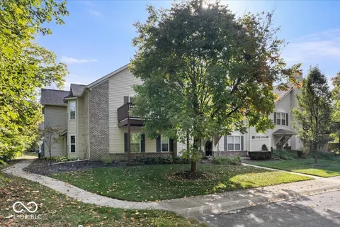 $215,000 | 474 Glenn Villa Lane, Unit 140, Avon, IN 46123