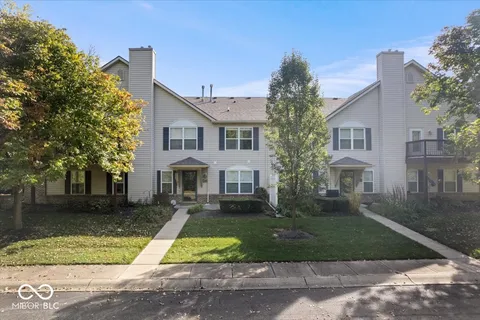$215,000 | 474 Glenn Villa Lane, Unit 140, Avon, IN 46123