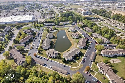 $215,000 | 474 Glenn Villa Lane, Unit 140, Avon, IN 46123