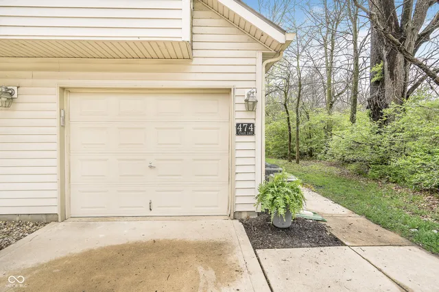 $215,000 | 474 Glenn Villa Lane, Unit 140, Avon, IN 46123