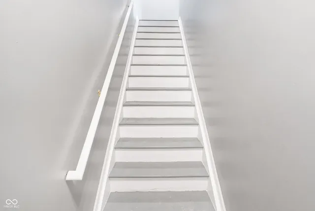 $215,000 | 474 Glenn Villa Lane, Unit 140, Avon, IN 46123