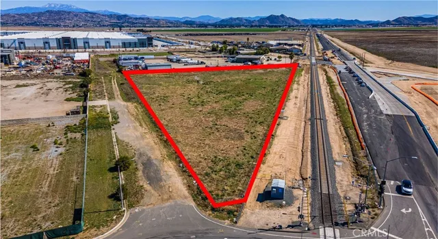 $3,500,000 | 0 Case, Perris, CA 92570