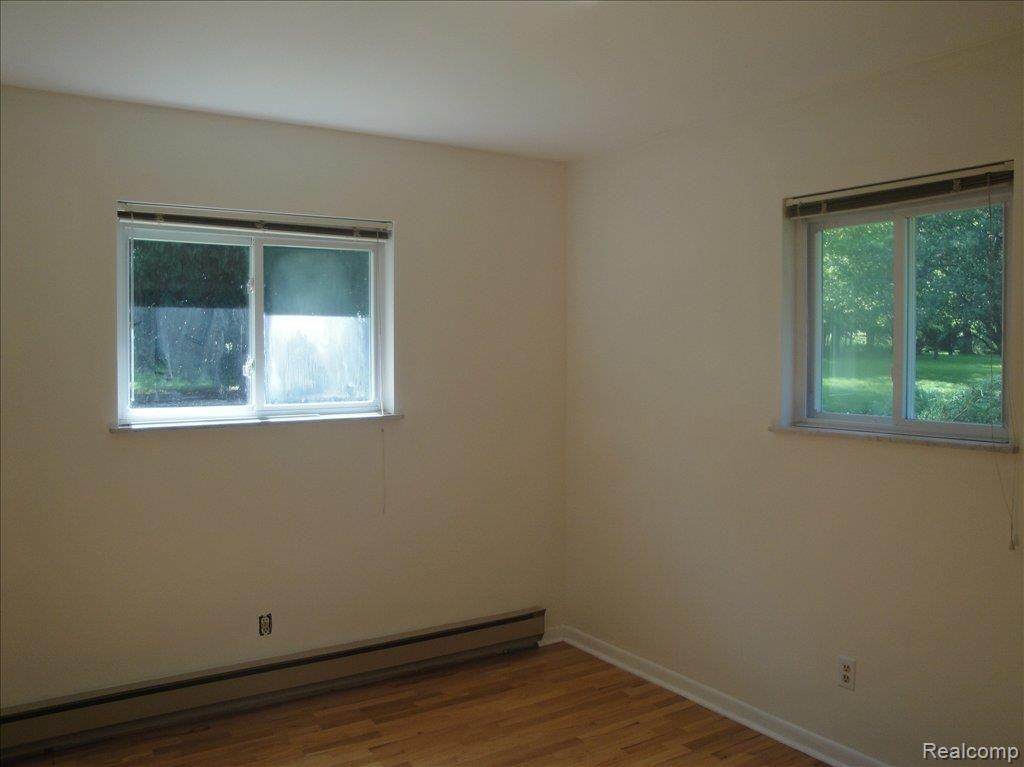 5865 Thomas Road Oxford, MI 48371 - Photo 6 of 10 Bedroom #2