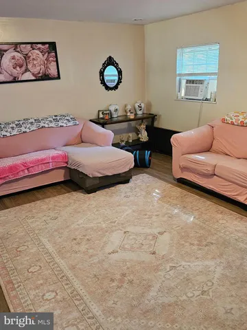 $219,900 | 42 Oakmont Drive, New Castle, DE 19720