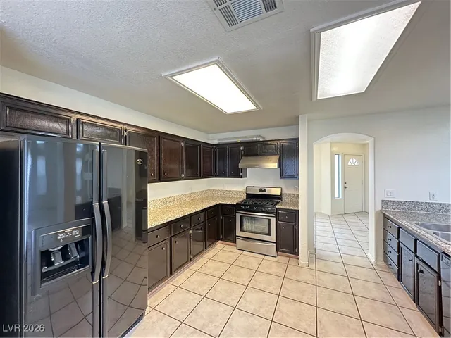 $2,100 | 8020 Exploration Avenue, Las Vegas, NV 89131