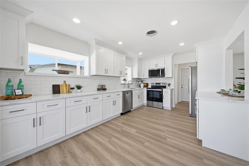 16113 5th Street East Redington Beach, FL 33708 - Photo 19 of 59