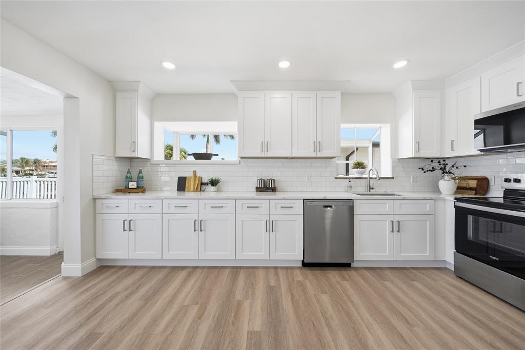 16113 5th Street East Redington Beach, FL 33708 - Photo 20 of 59