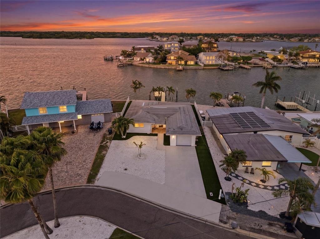 16113 5th Street East Redington Beach, FL 33708 - Photo 6 of 59