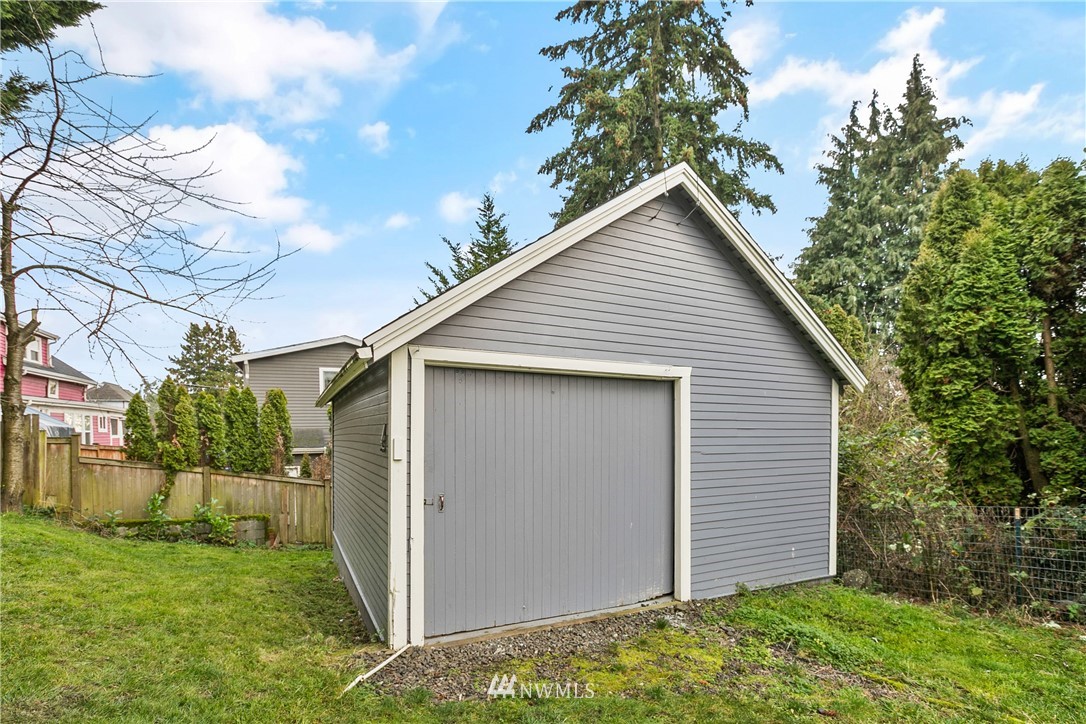 2129 North 87th Street Seattle, WA 98103 - Photo 18 of 23 Gallery Image 18