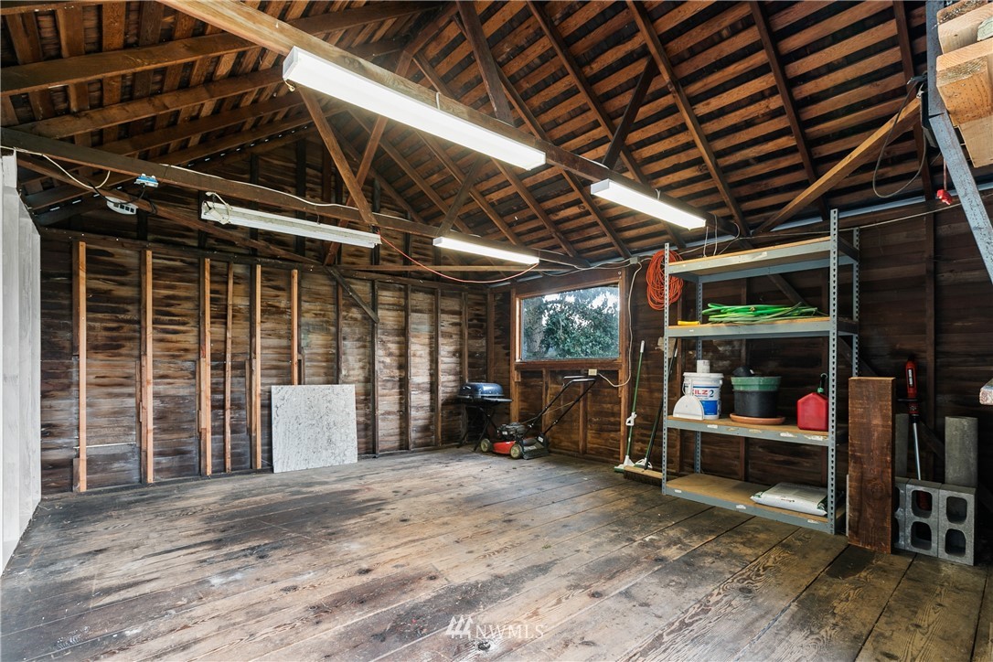 2129 North 87th Street Seattle, WA 98103 - Photo 19 of 23 Gallery Image 19
