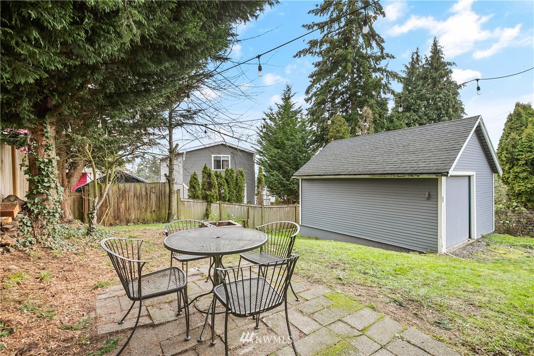 2129 North 87th Street Seattle, WA 98103 - Photo 21 of 23 Gallery Image 21
