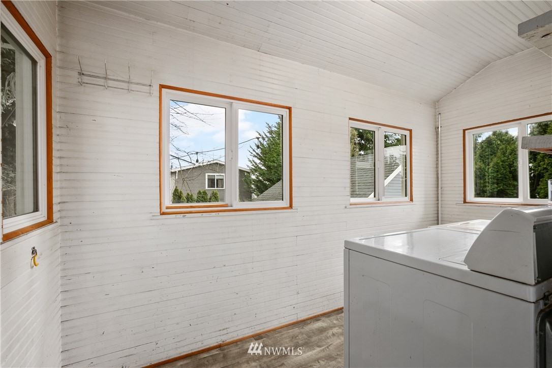 2129 North 87th Street Seattle, WA 98103 - Photo 10 of 23 Gallery Image 10