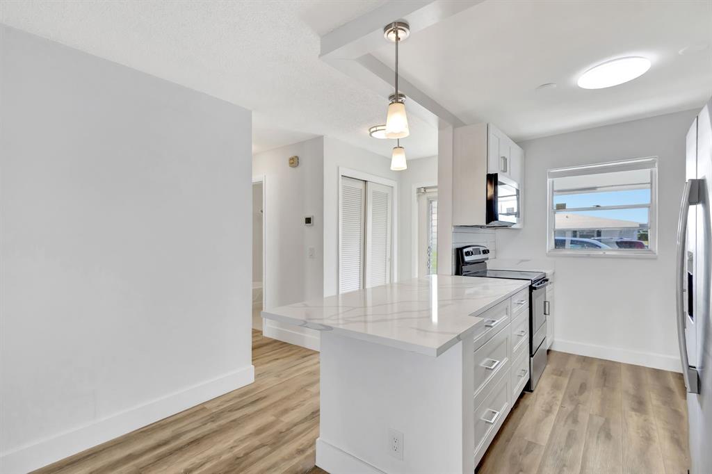 300 Southwest Golfview Terrace, Unit 131 Boynton Beach, FL 33426 - Photo 11 of 57