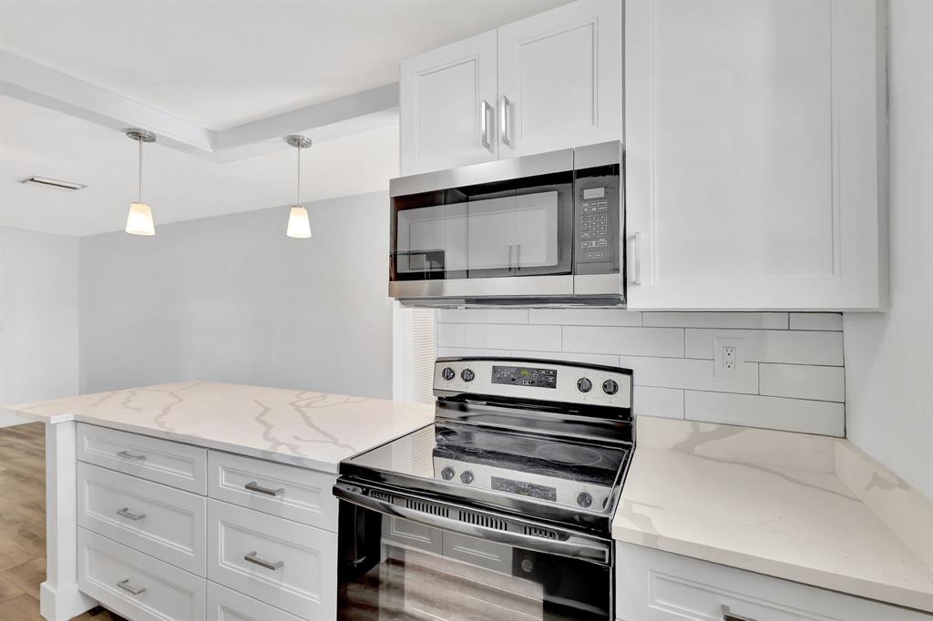 300 Southwest Golfview Terrace, Unit 131 Boynton Beach, FL 33426 - Photo 12 of 57