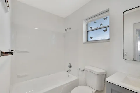 $125,000 | 300 Southwest Golfview Terrace, Unit 131, Boynton Beach, FL 33426