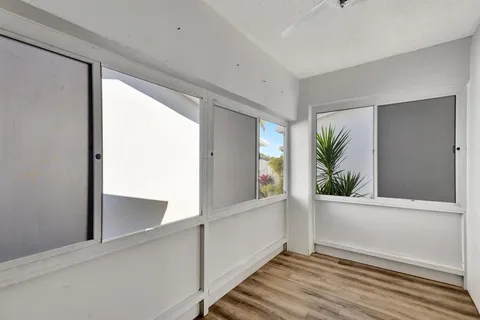 $125,000 | 300 Southwest Golfview Terrace, Unit 131, Boynton Beach, FL 33426