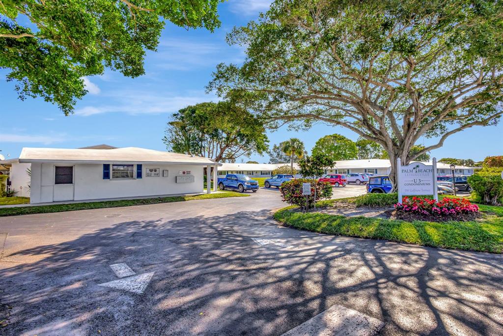 300 Southwest Golfview Terrace, Unit 131 Boynton Beach, FL 33426 - Photo 37 of 57